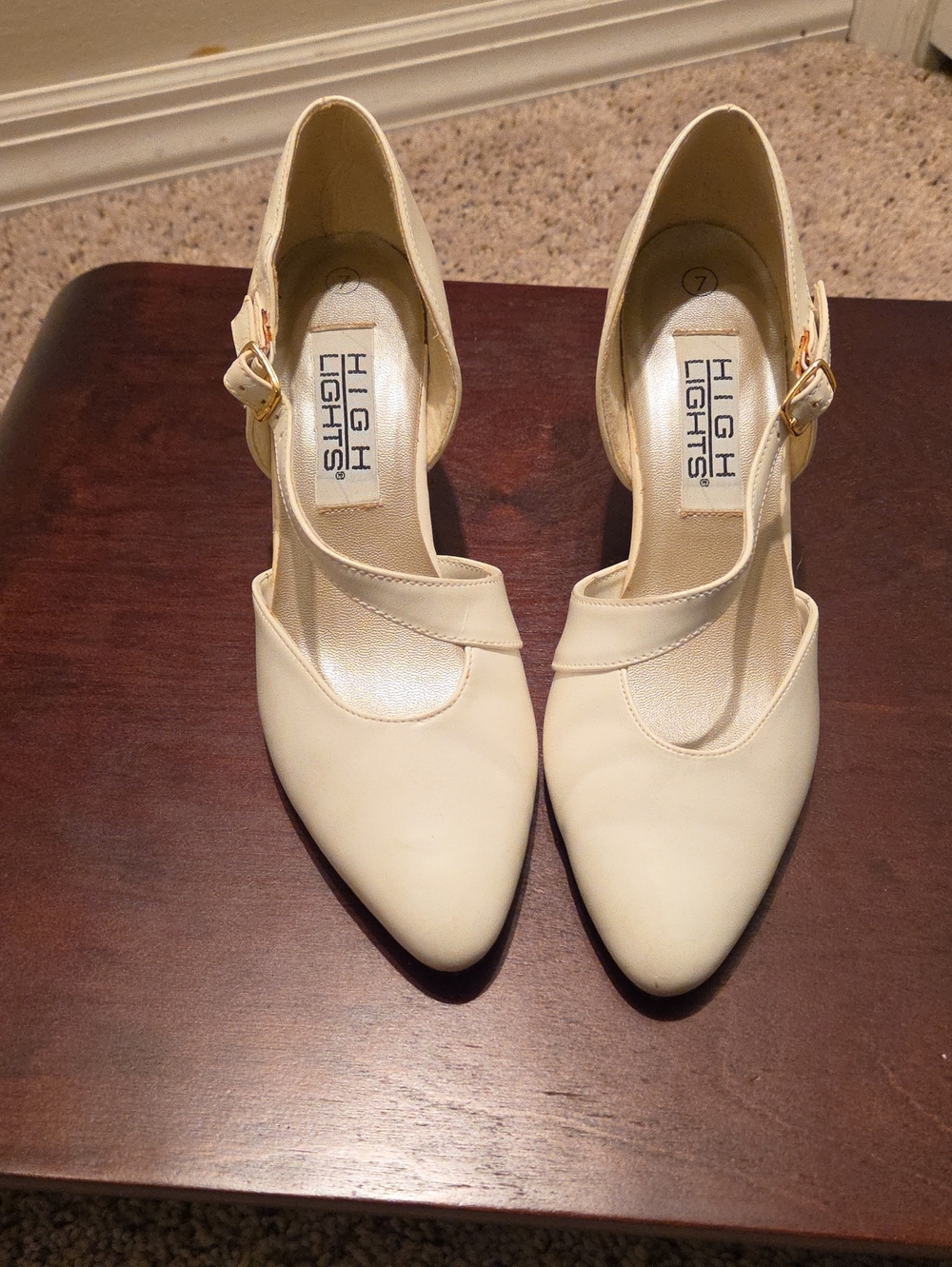 HIGHLIGHTS Women's White Pointed-Toe Ankle-Strap Pumps Size 7 - 3 Inch Heel
